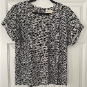 Melloday Black and White Boxy Blouse with Cuffed Sleeves